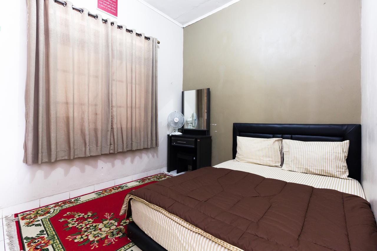 Pele Guesthouse Bandung Buitenkant foto