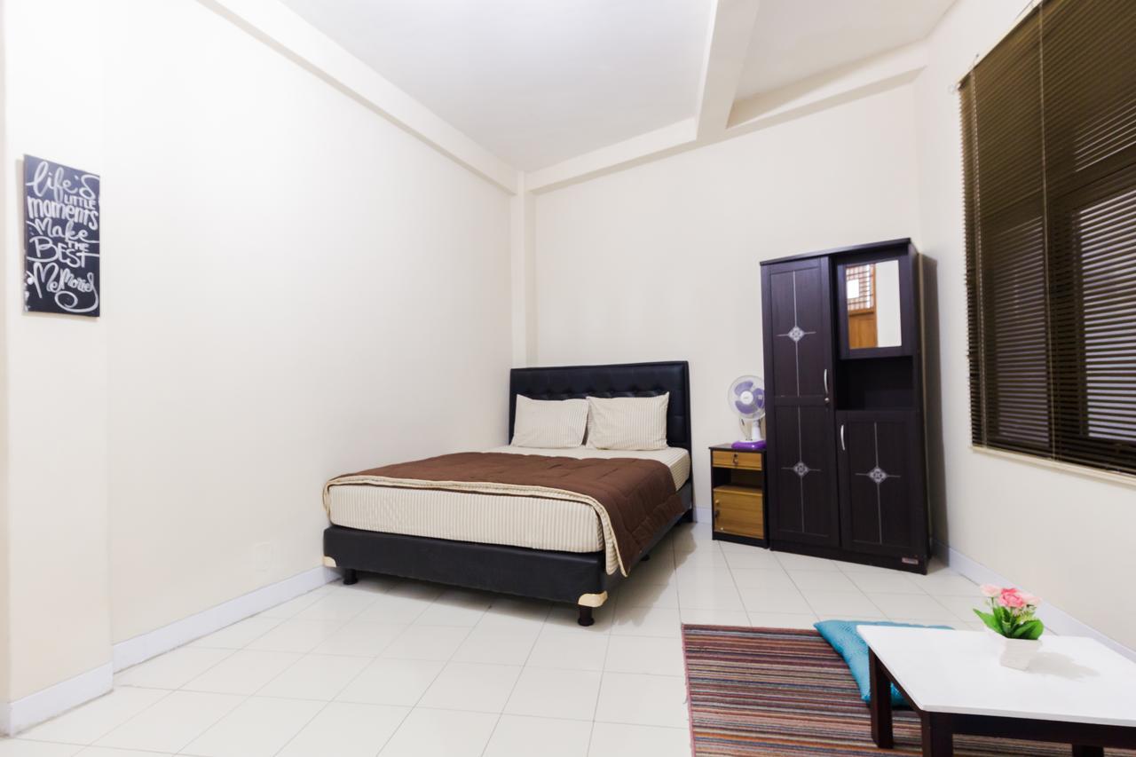 Pele Guesthouse Bandung Buitenkant foto
